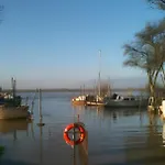 بيت للعطل Le Bord De L'eau *
