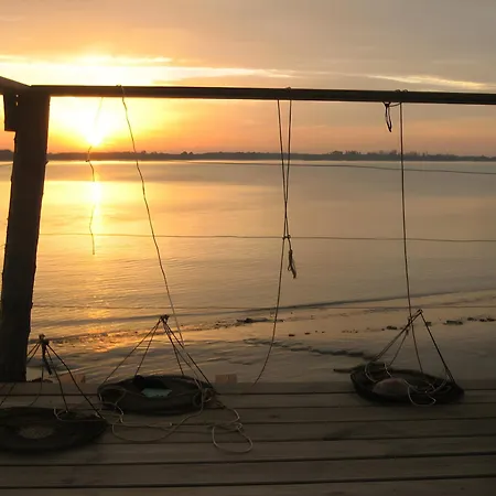 Le Bord De L'eau * Gauriac