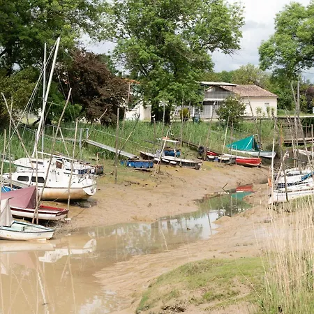 Gite De Charme Le Bord De L'Eau Gauriac