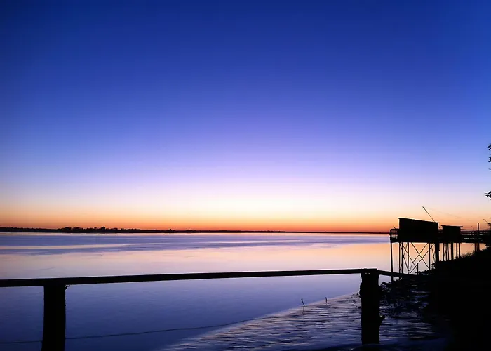 Le Bord De L'eau Holiday home Gauriac